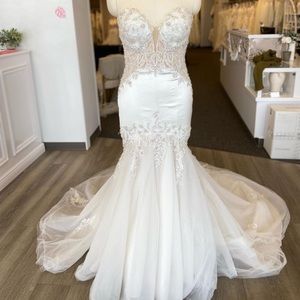 Allure Bridal Wedding Dress